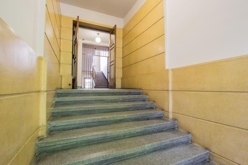 Spacious 3Br Apartment With Ac In Living Room, 2 Balconies Krakow Exterior photo